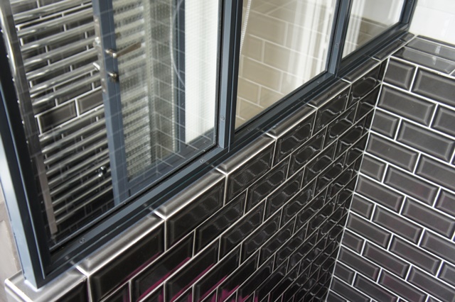 Verrière atelier d'artiste de salle de bain avec verre trempé 6 mm Verrière atelier d'artiste de salle de bain avec verre trempé 6 mm